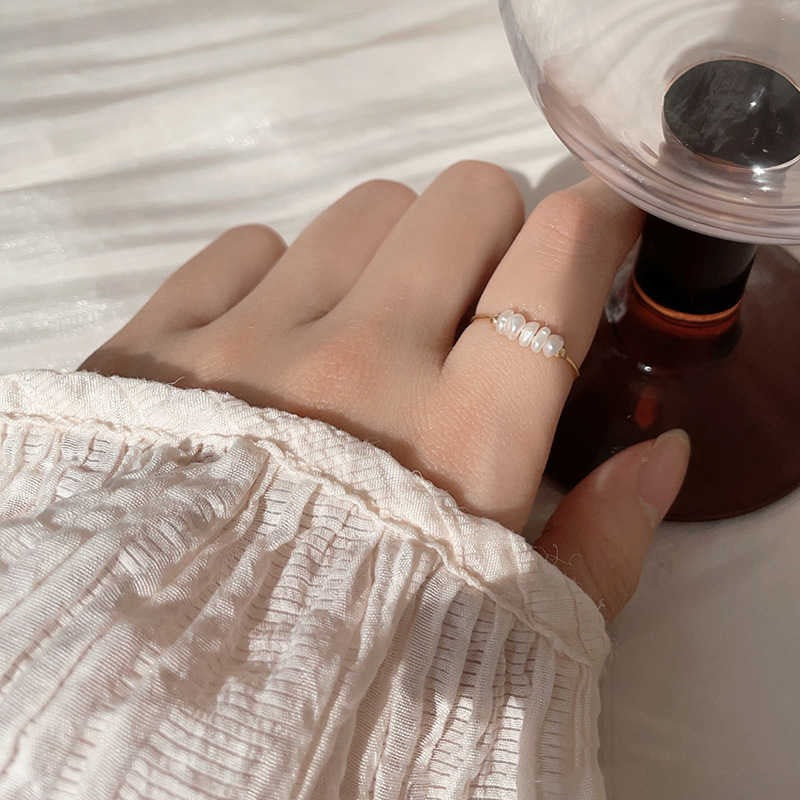 Anillo con Perla Barroca