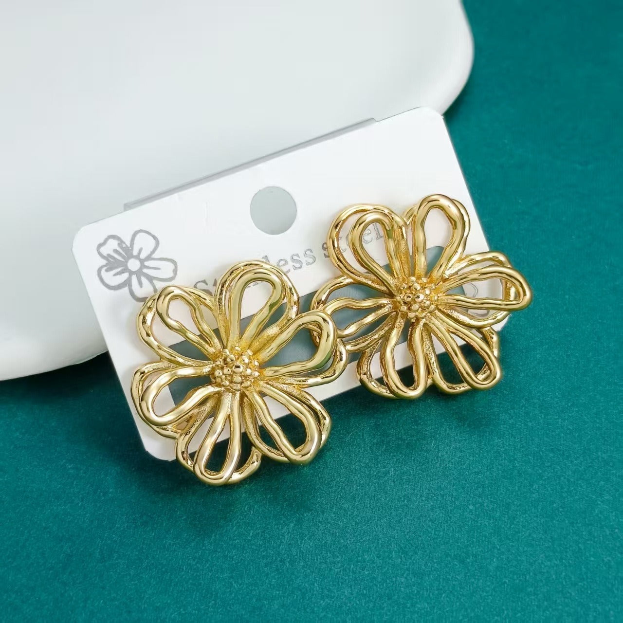 Aretes de Acero Inoxidable con Flores