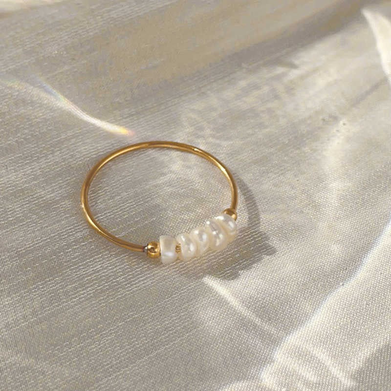 Anillo con Perla Barroca