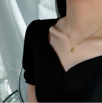 Collar con Colgante de Corazón Amoroso