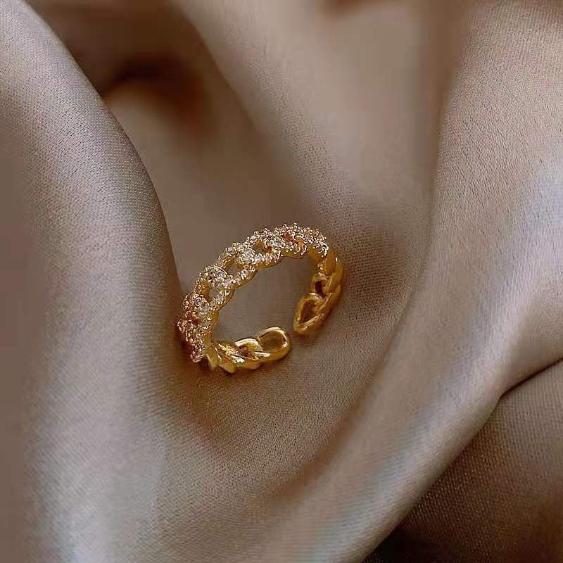Anillo Ajustable de Cadena y Circonio