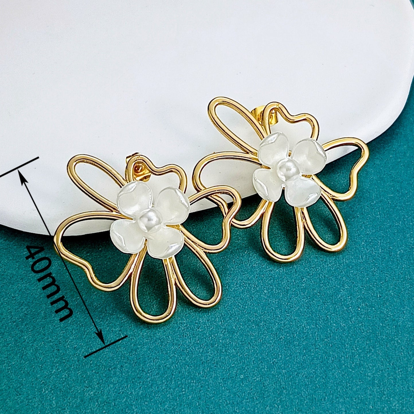 Aretes de Acero Inoxidable con Flores