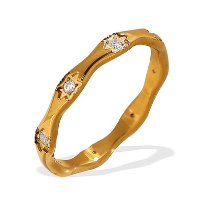 Anillo Estrella de Acero de Titanio Chapado en Oro de 18K