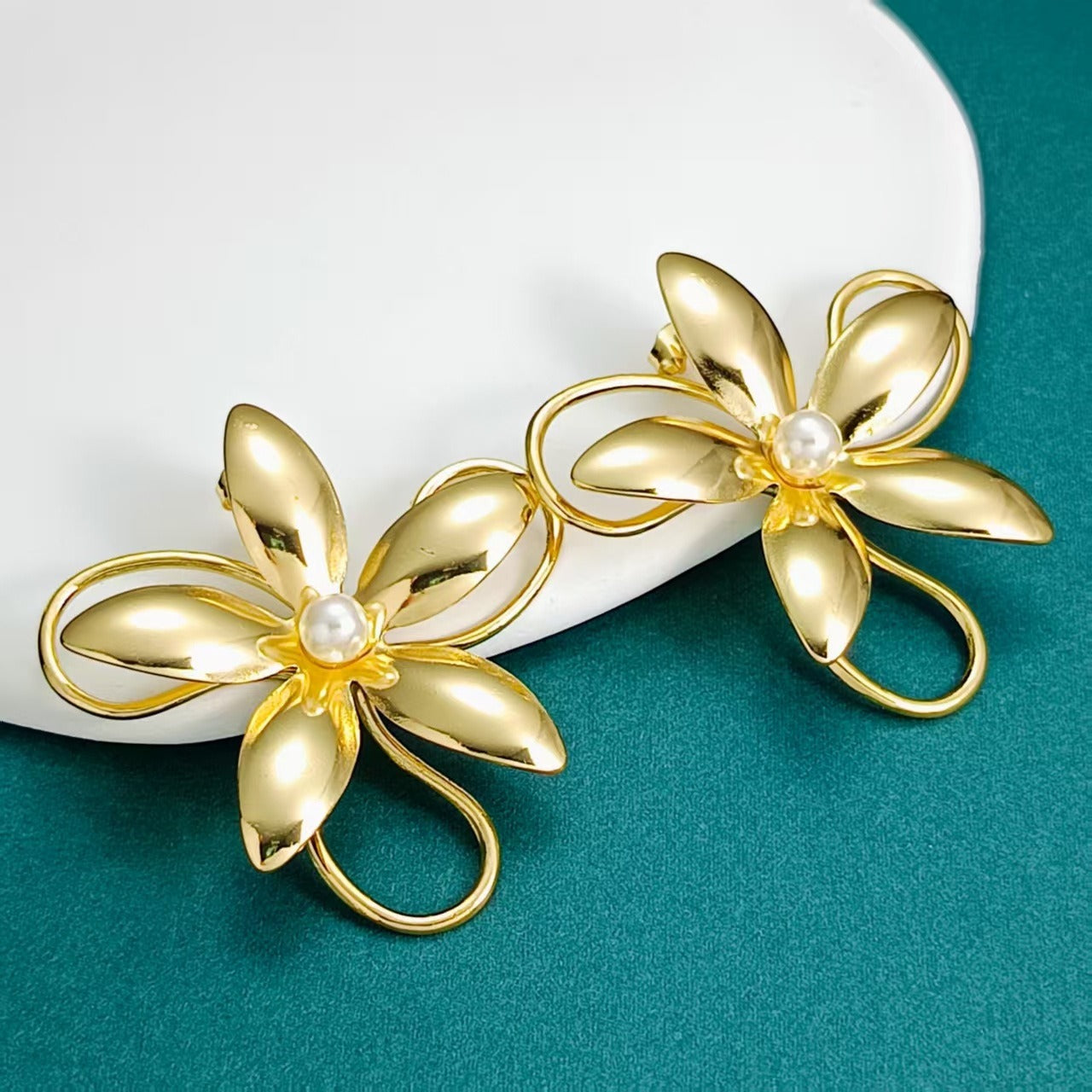 Aretes de Acero Inoxidable con Flores