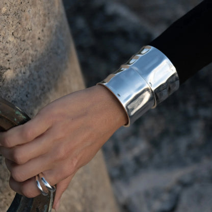 Pulsera Cuff Ancha