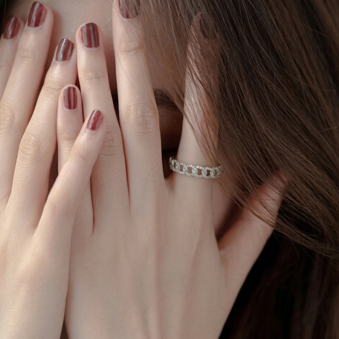 Anillo Ajustable de Cadena y Circonio