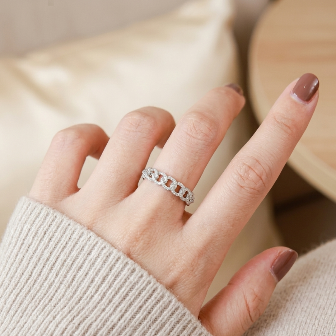 Anillo Ajustable de Cadena y Circonio