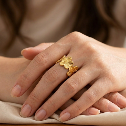 Anillo Ajustable Pétalos Eternos