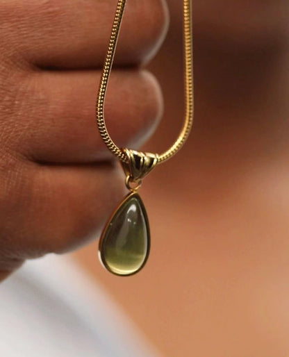 Collar Piedra Verde Gota