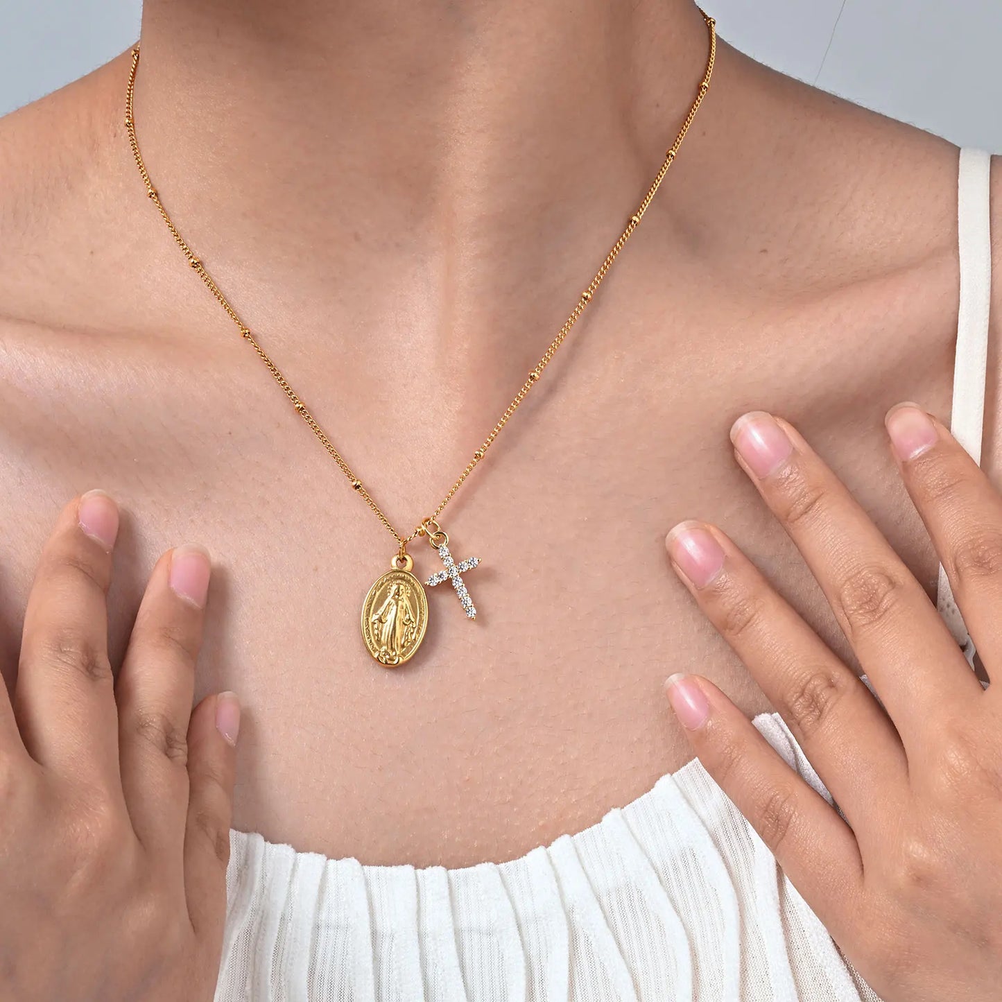Collar Cruz Virgen María