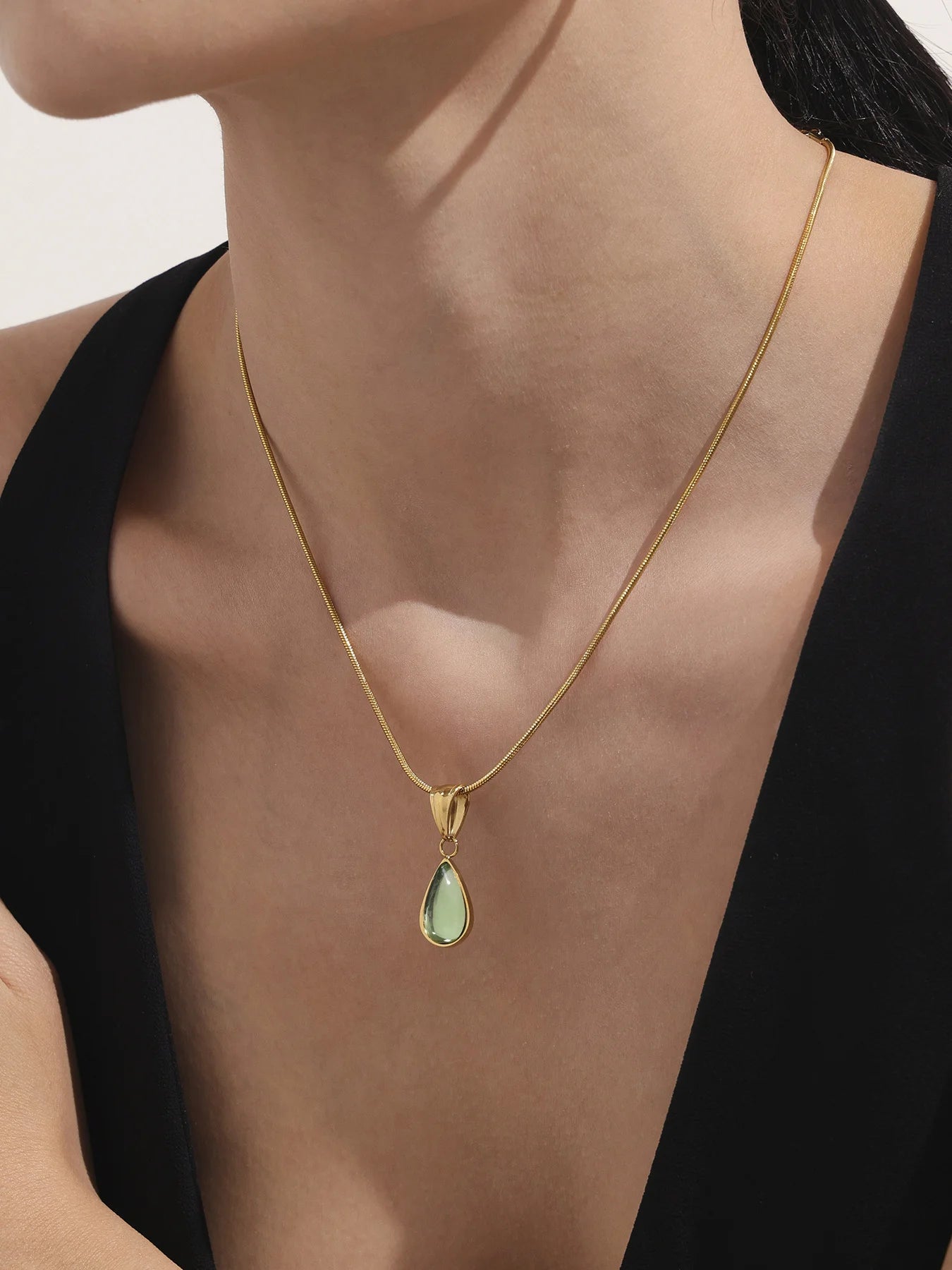Collar Piedra Verde Gota