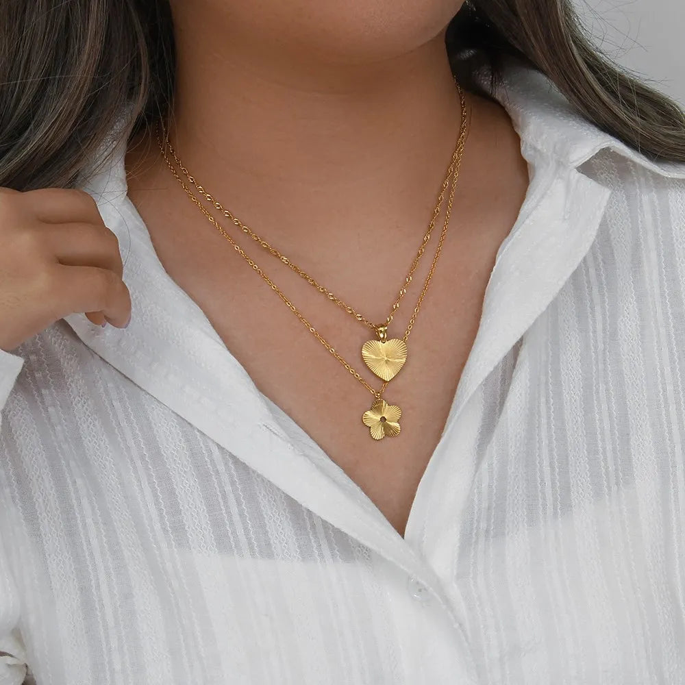 Collar Rectángulo Rayos Dorado