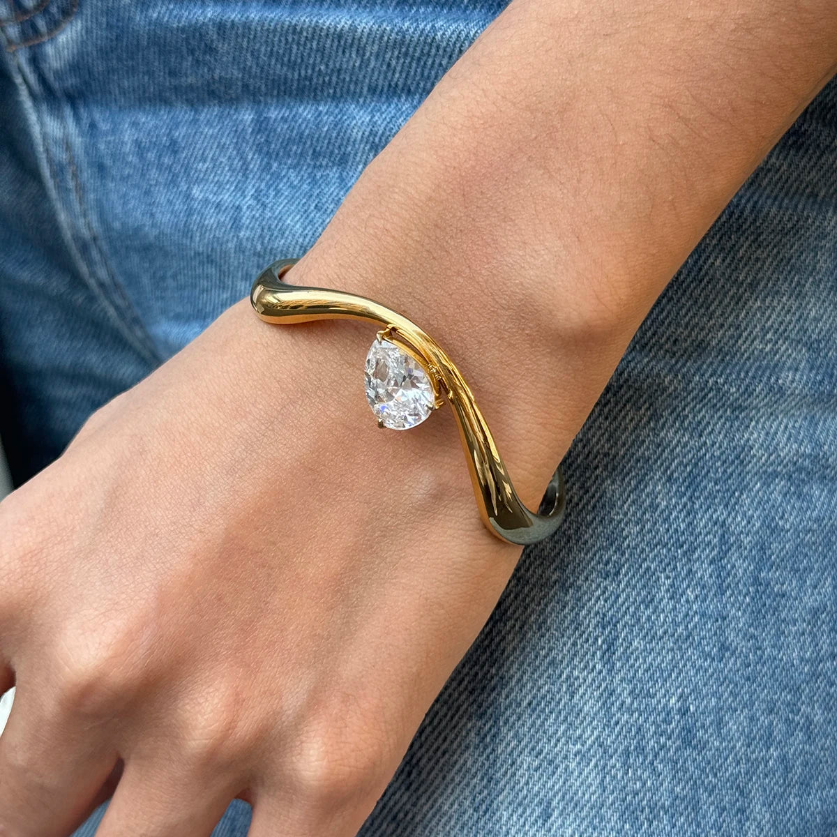 Pulsera Cuff Circonita