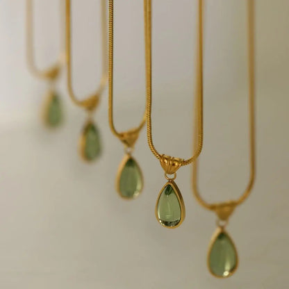 Collar Piedra Verde Gota