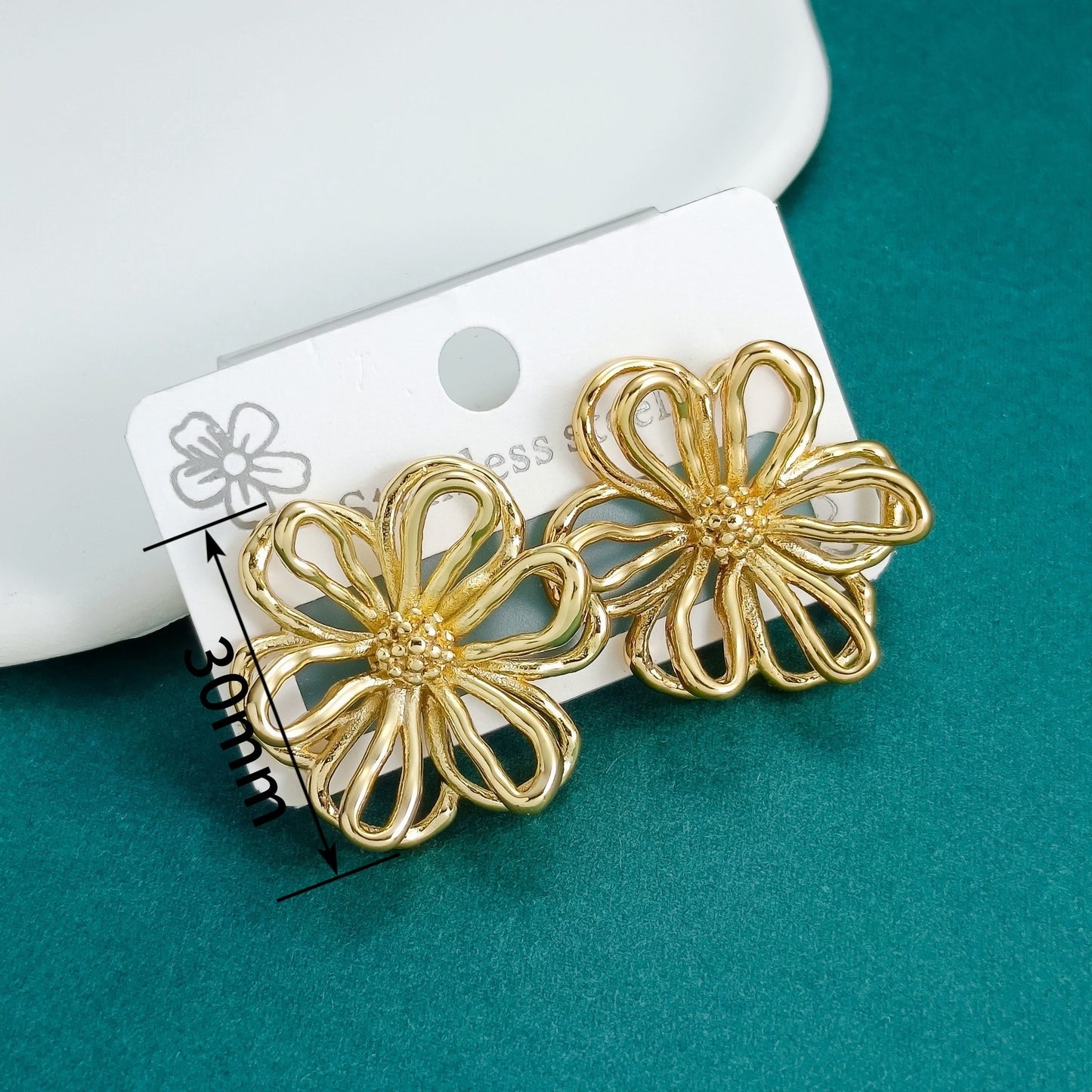 Aretes de Acero Inoxidable con Flores