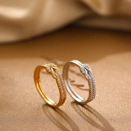 Anillo Ajustable de Diseño Nudo y Circonitas