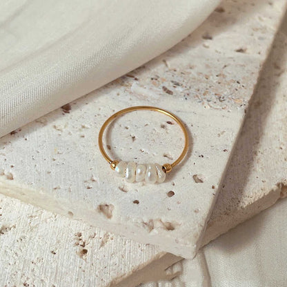 Anillo con Perla Barroca