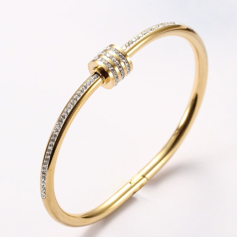 Pulseras de Tres Filas de Arcilla y Diamantes
