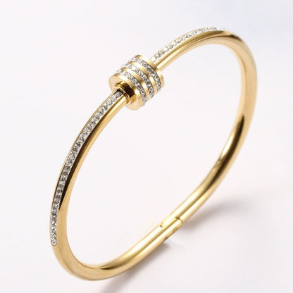 Pulseras de Tres Filas de Arcilla y Diamantes