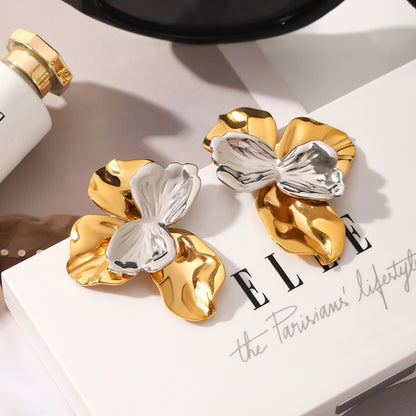 Aretes Minimalistas de Flor en Acero Inoxidable