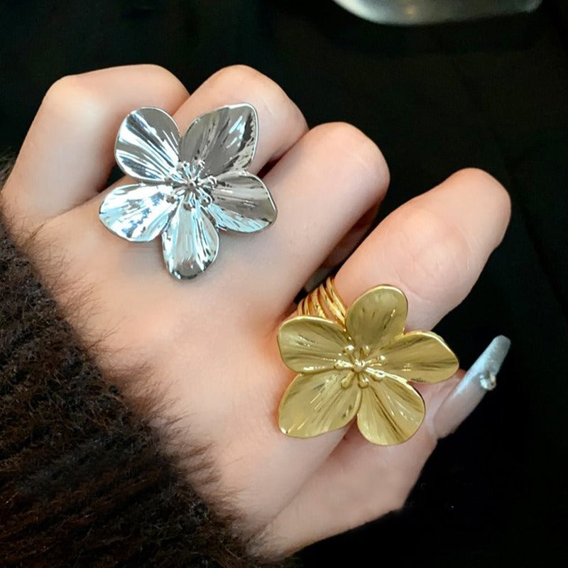 Anillo de Acero Inoxidable con Pétalo de Flor Minimalista en Plata